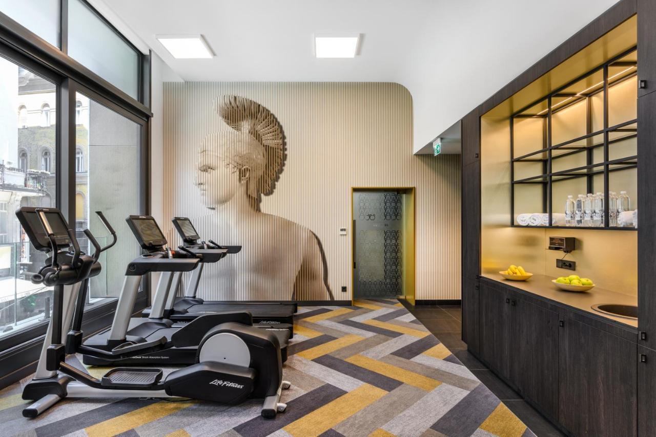 Emerald Hotel By Continental Group Budapest Esterno foto