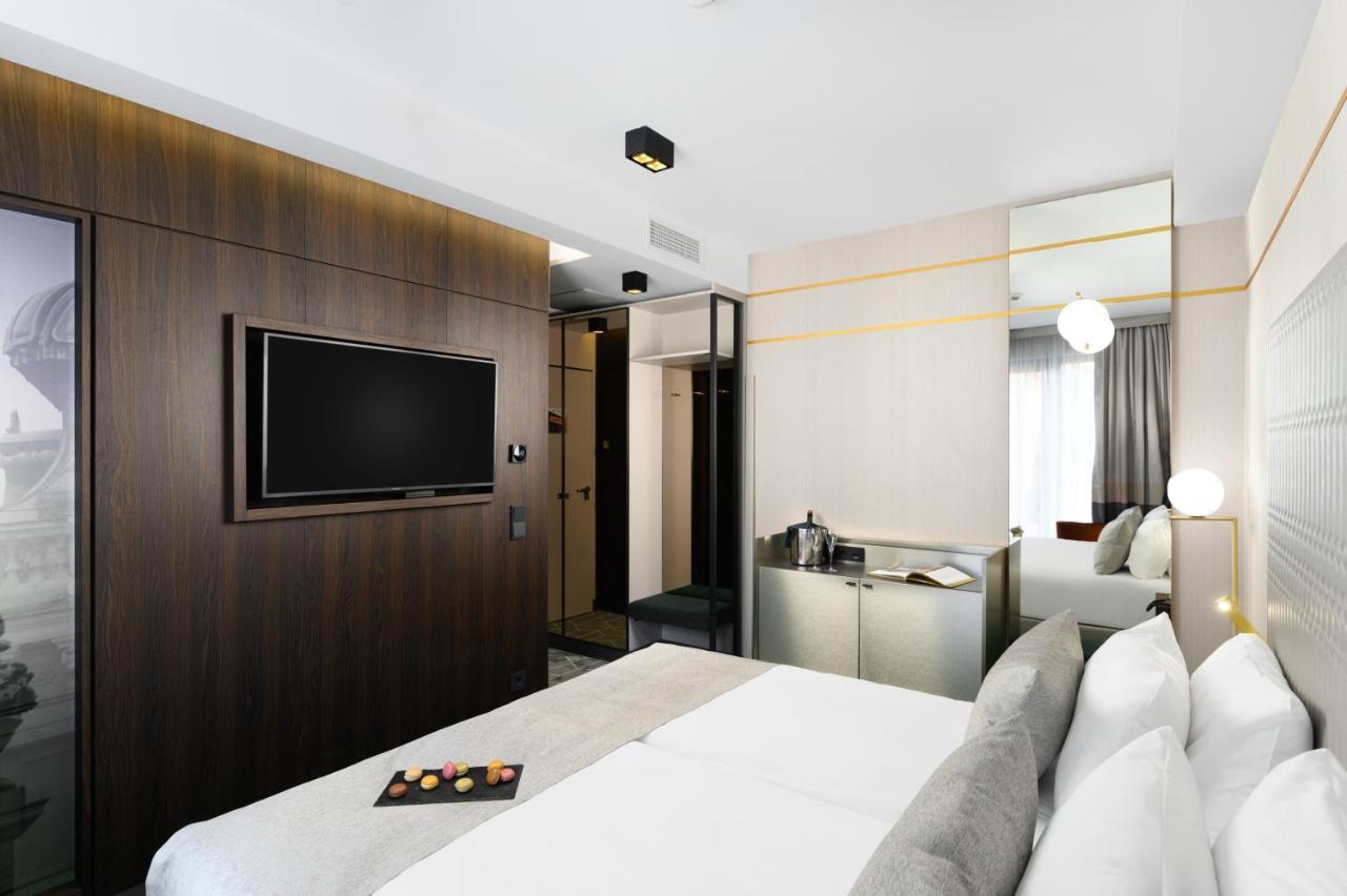Emerald Hotel By Continental Group Budapest Esterno foto