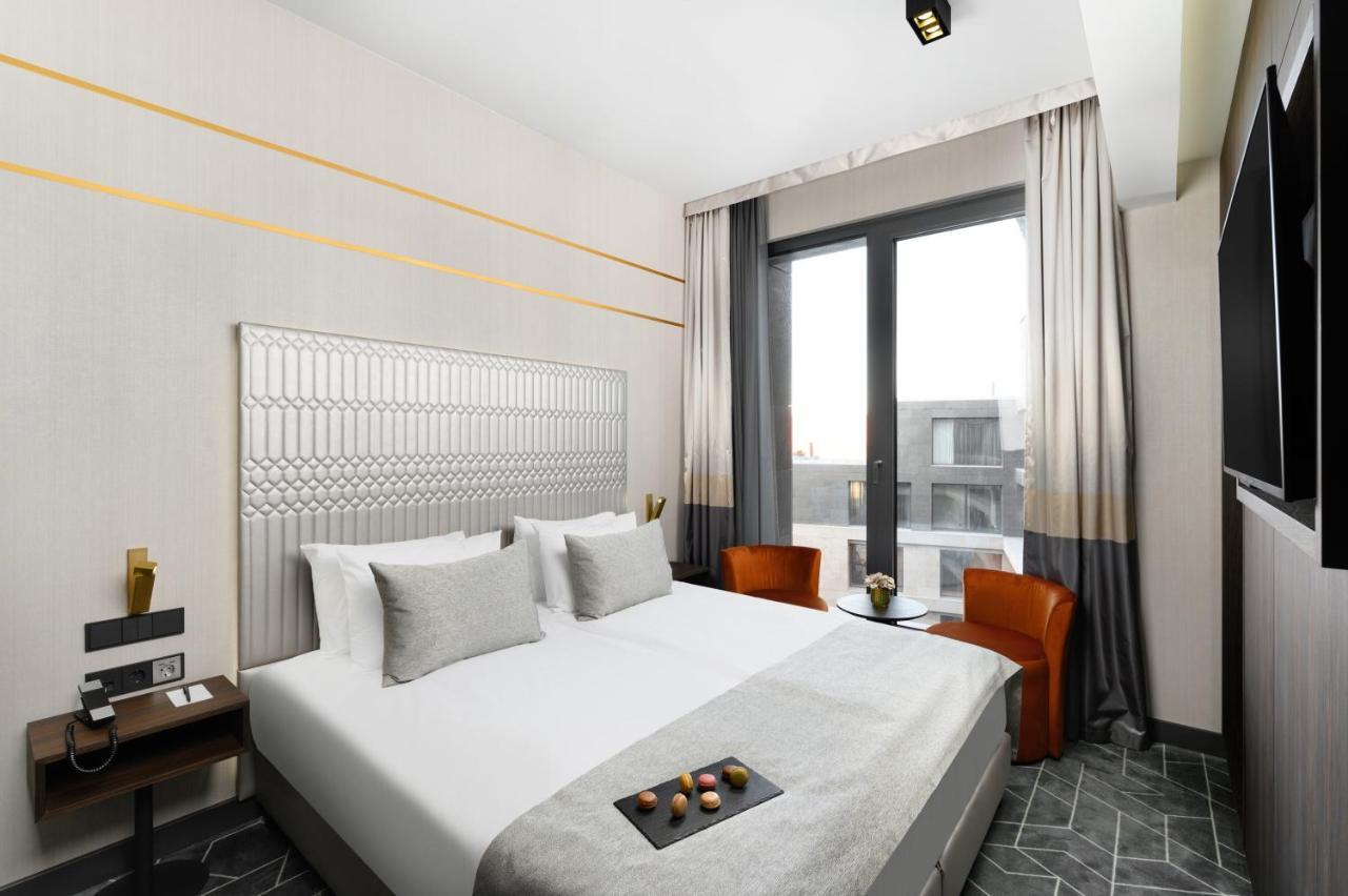 Emerald Hotel By Continental Group Budapest Esterno foto