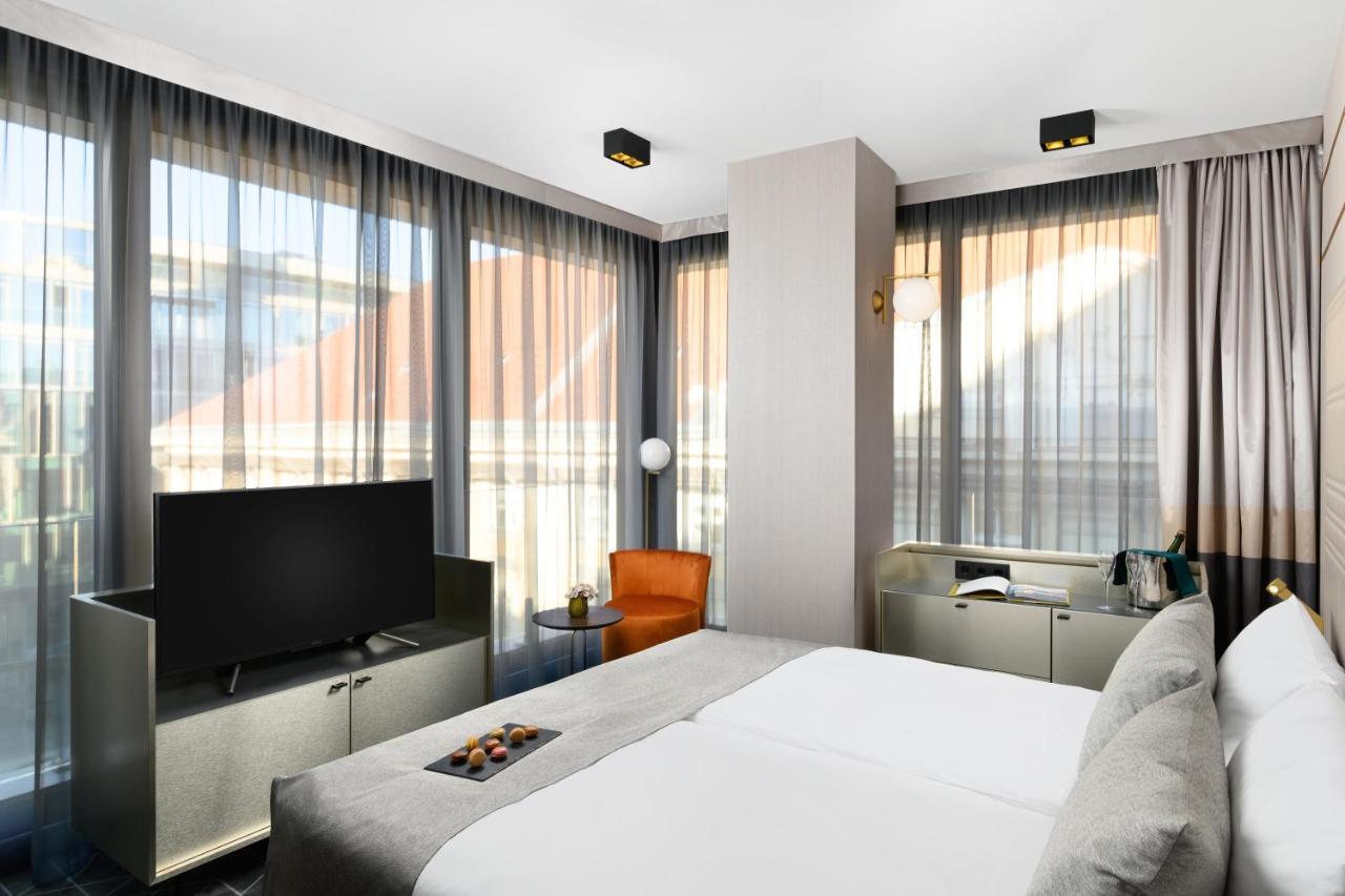 Emerald Hotel By Continental Group Budapest Esterno foto